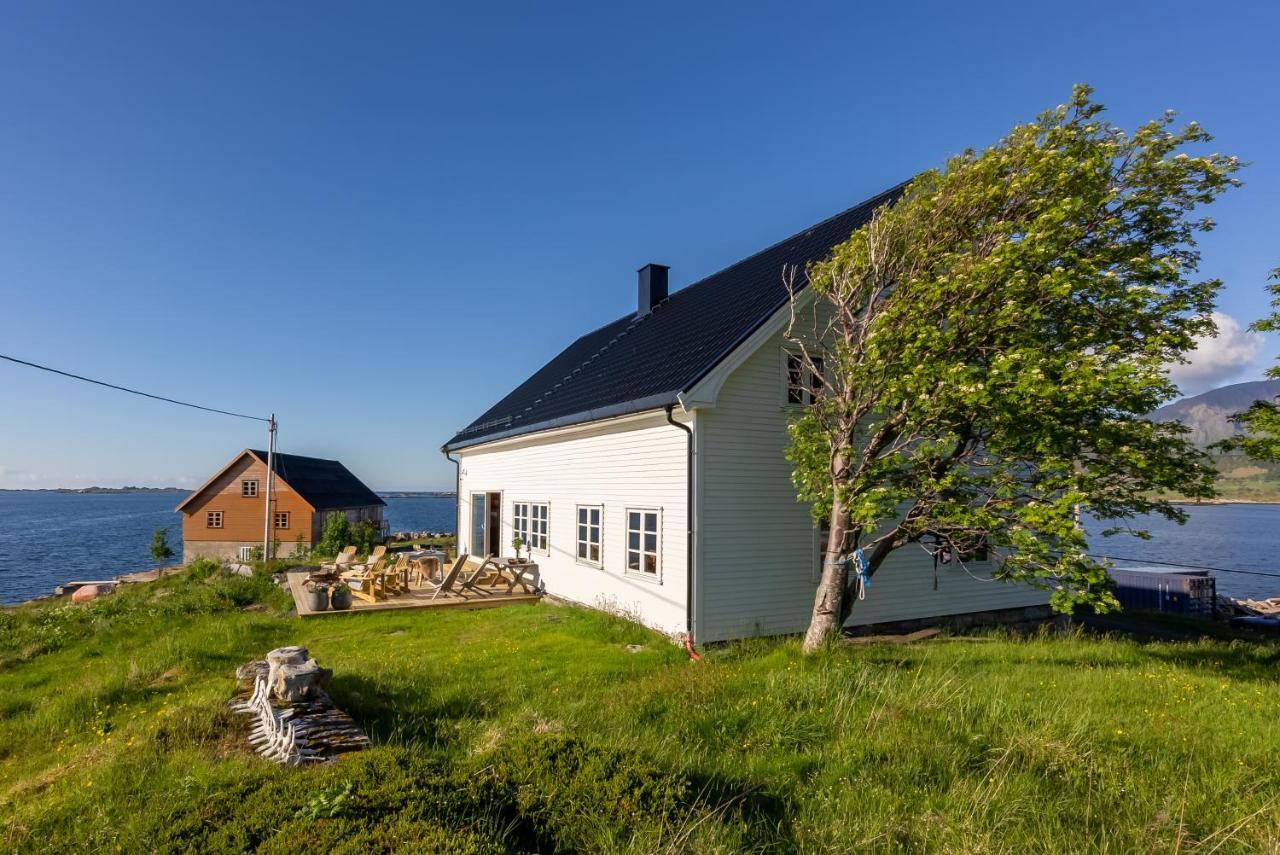 Villa Borgvag - A Unique Seafront Villa In The Heart Of Lofoten Bostad Exteriér fotografie